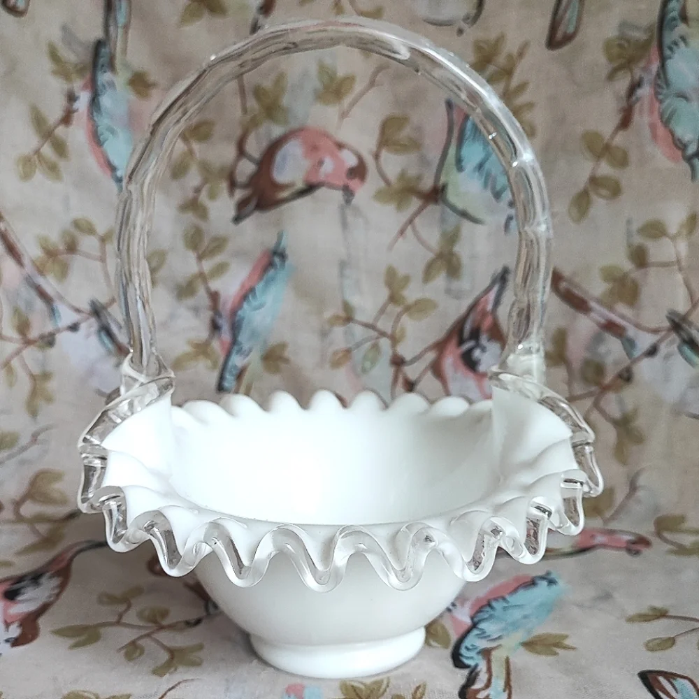 FENTON Silvercrest Silver Crest Ruffled Edge Glass Easter Bridal Basket *FLAW*